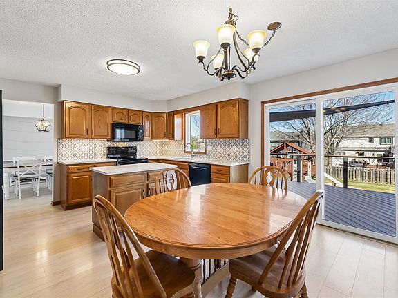 5th image of 5053 Raintree Dr