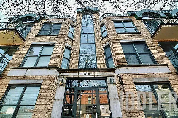 Rented by EXR | media 8