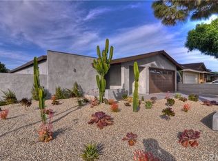 1103 E Helmick St, Carson, CA 90746