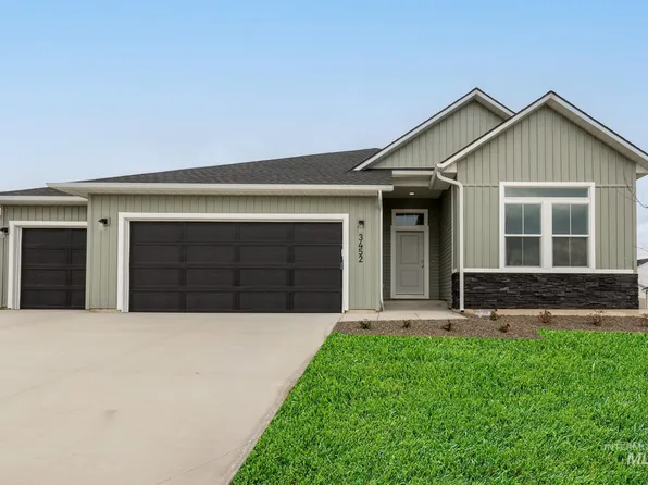 3452 E Crimson King Dr, Nampa, ID 83686