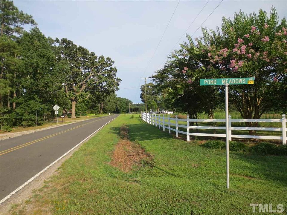 1st image of 38 Pond Meadows Dr
