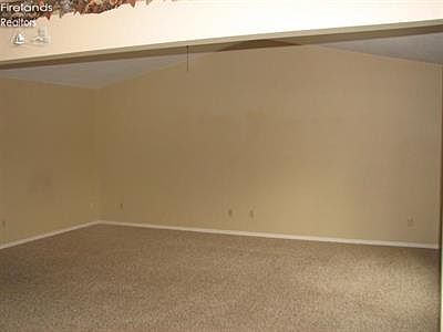 3rd image of 111 Briarwood Cir