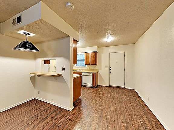 5th image of 3736 Ramona Dr APT C