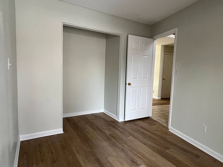 121 E Navajo St — Photo 5