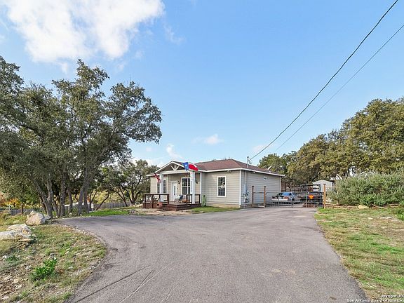 2nd image of 2289 WESTVIEW DR