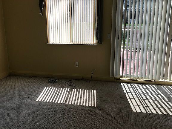 4th image of 4260 Crestknoll Dr