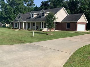 110 Oetken W, Anahuac, TX 77514