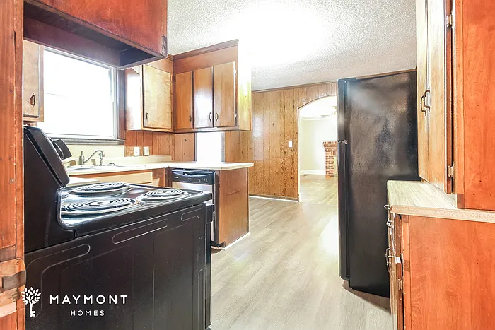 608 S Fairfield Rd — Photo 5