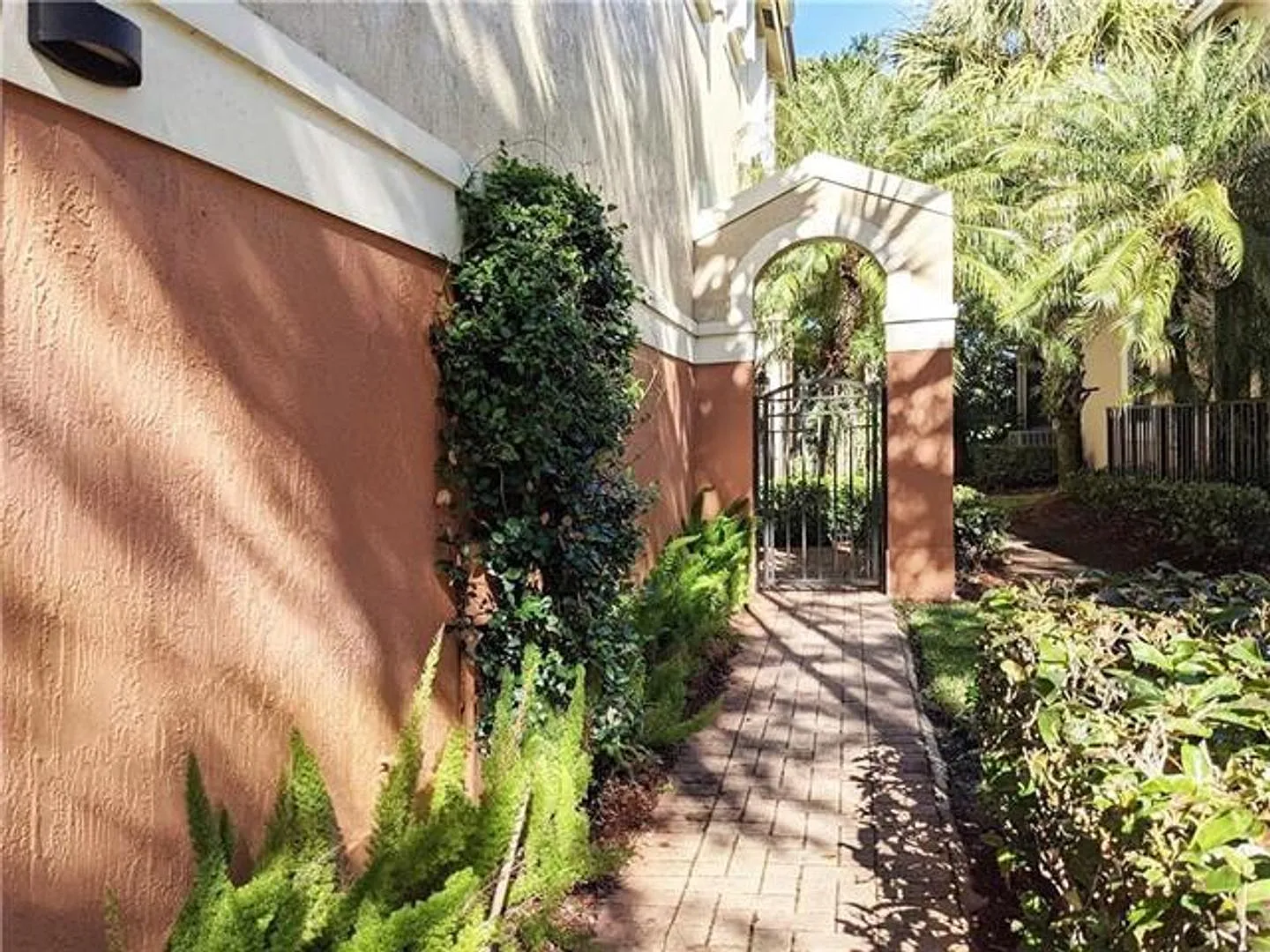 4150 Forest Dr th 4150, Weston, FL 33332 — Photo 2