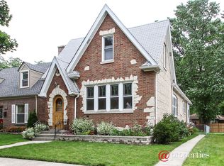 8111 Kilbourn Ave, Skokie, IL 60076