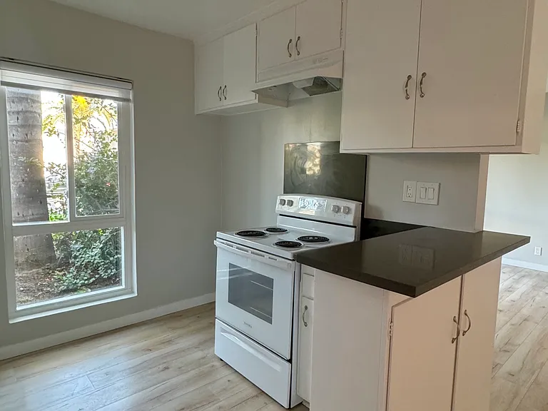 5505 Corteen Pl #7 — Photo 11