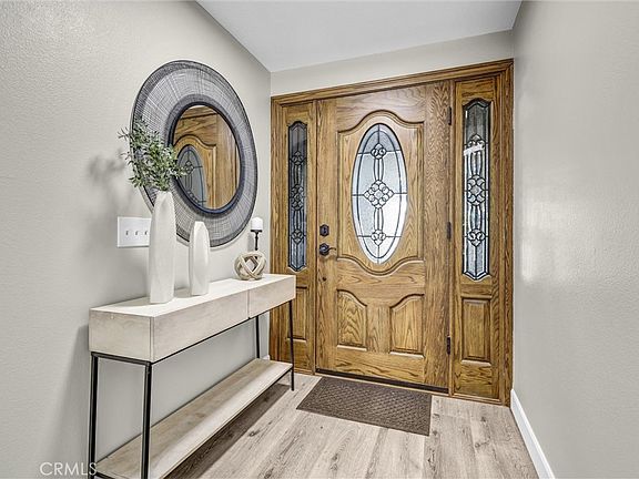 3rd image of 25452 Champlain Rd