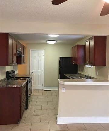 2nd image of 6225 Cameron Blvd