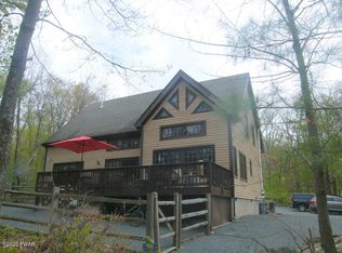 208 Remuda Dr, Lords Valley, PA 18428