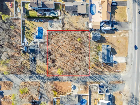 000 Muller Avenue, Bayville, NJ 08721