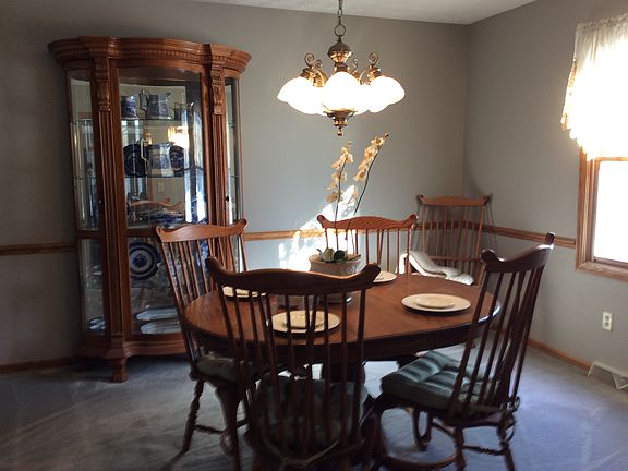 5th image of 682 Oakhaven Dr