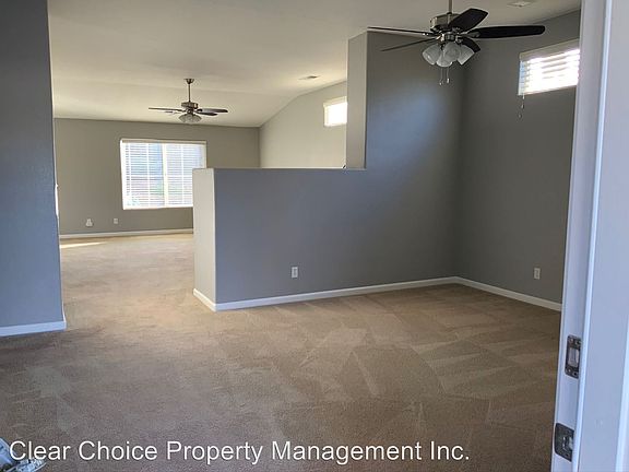 3rd image of 2668 Vineyard Cir