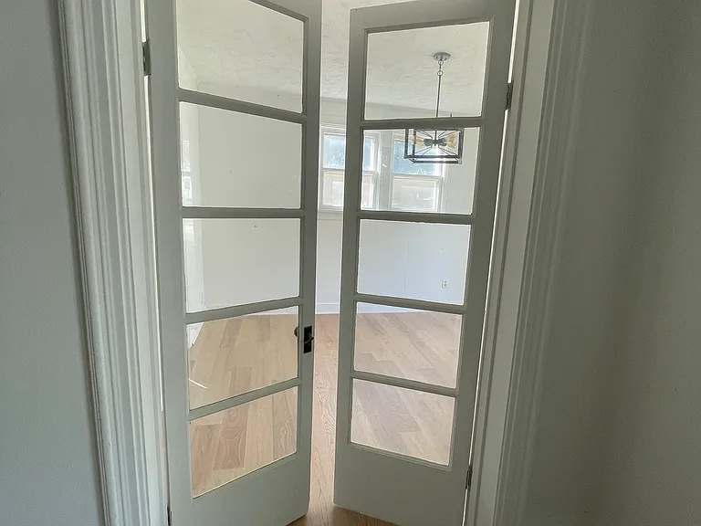 39 Center St — Photo 10