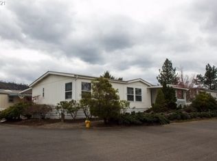 244 SE Twin Oaks Loop, Winston, OR 97496