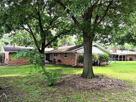 4th image of 804 W Cheryl Ave