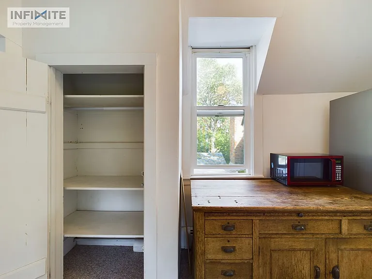 1439 W Babcock St #2 — Photo 18