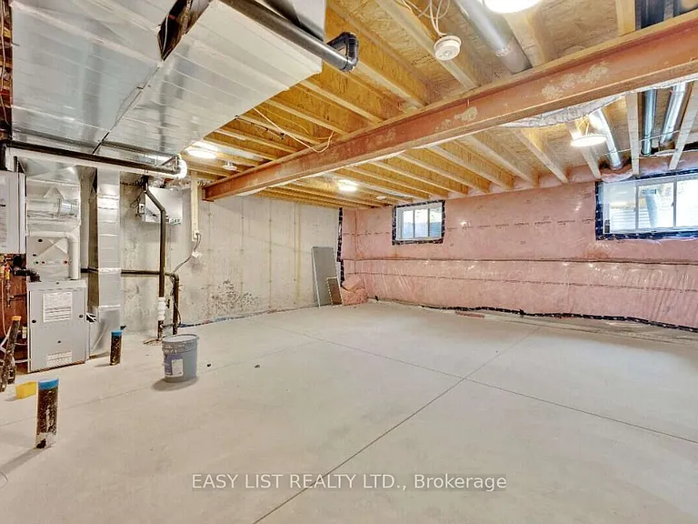 115 Ivy Cres — Photo 25