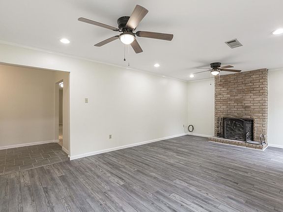 2nd image of 31266 Shannon Dr