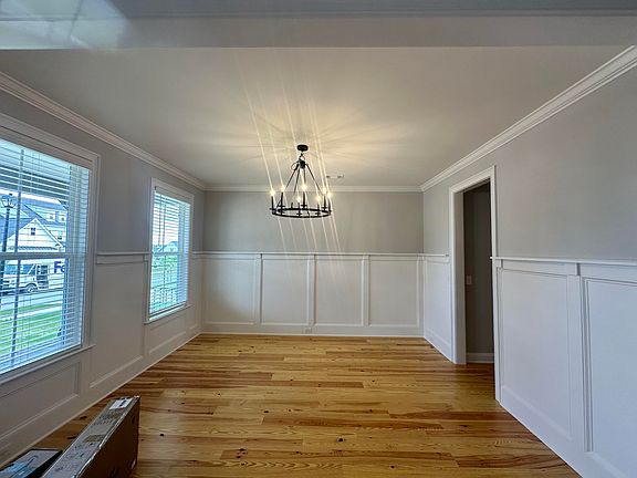 2nd image of 518 Oakley Grove Circle