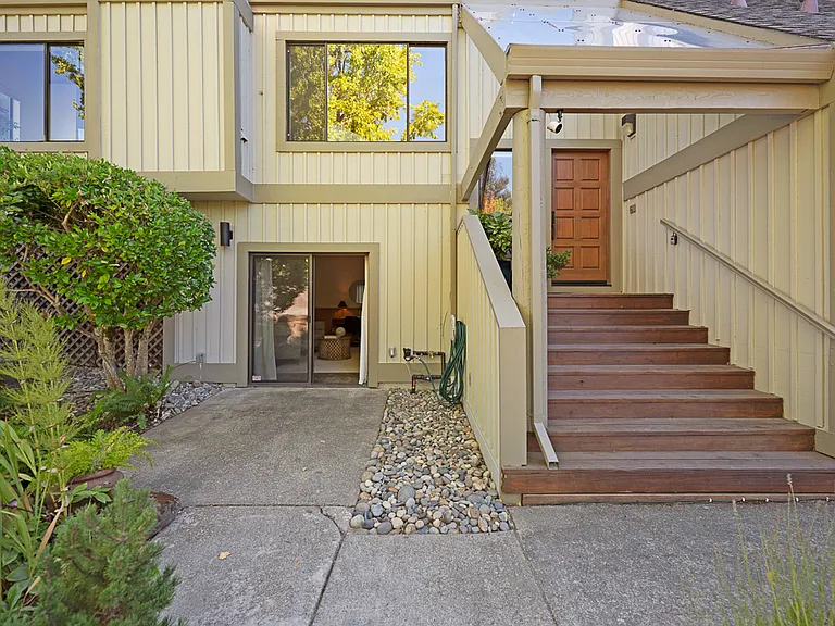 6417 Timber Springs Ct — Photo 35