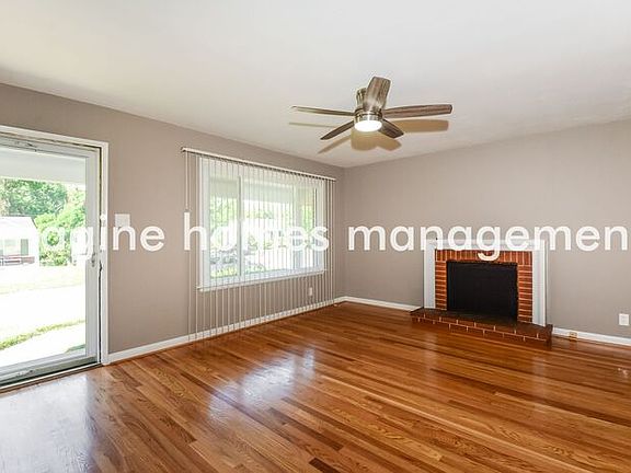 3rd image of 10801 Clearwater Dr