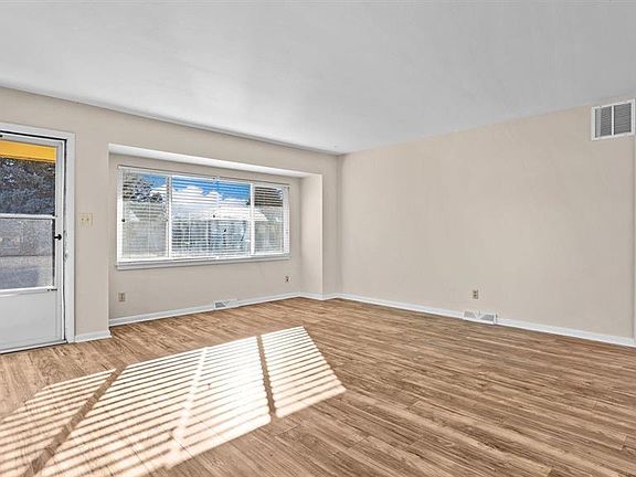 2nd image of 1516 Dover Road