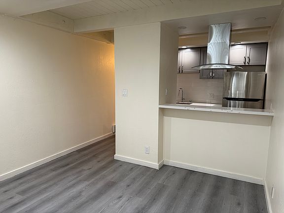 4th image of 407 Sanchez St APT 3050