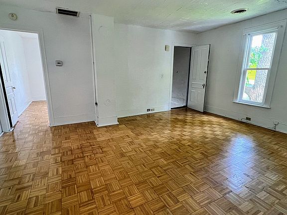 4th image of 156 Eastern Ave NE #2