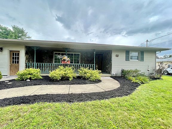 3rd image of 16 Landau Dr