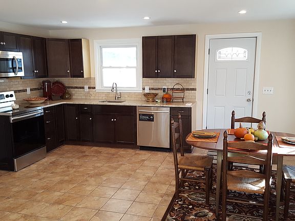 Kitchen / dining