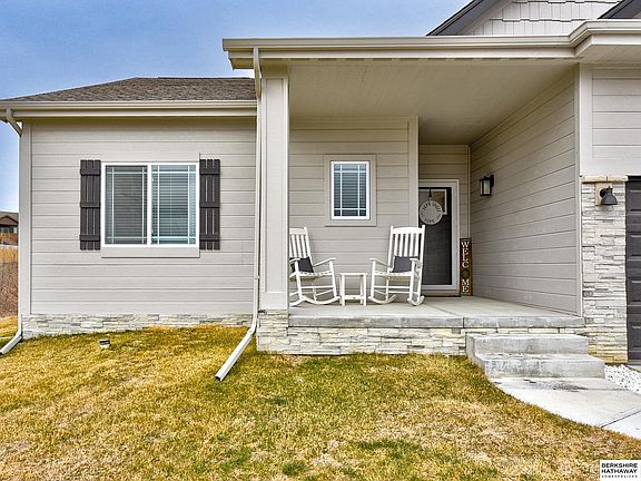4th image of 13526 S 54th St