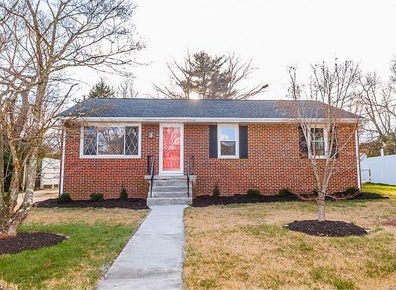 4th image of 526 Labrook Dr
