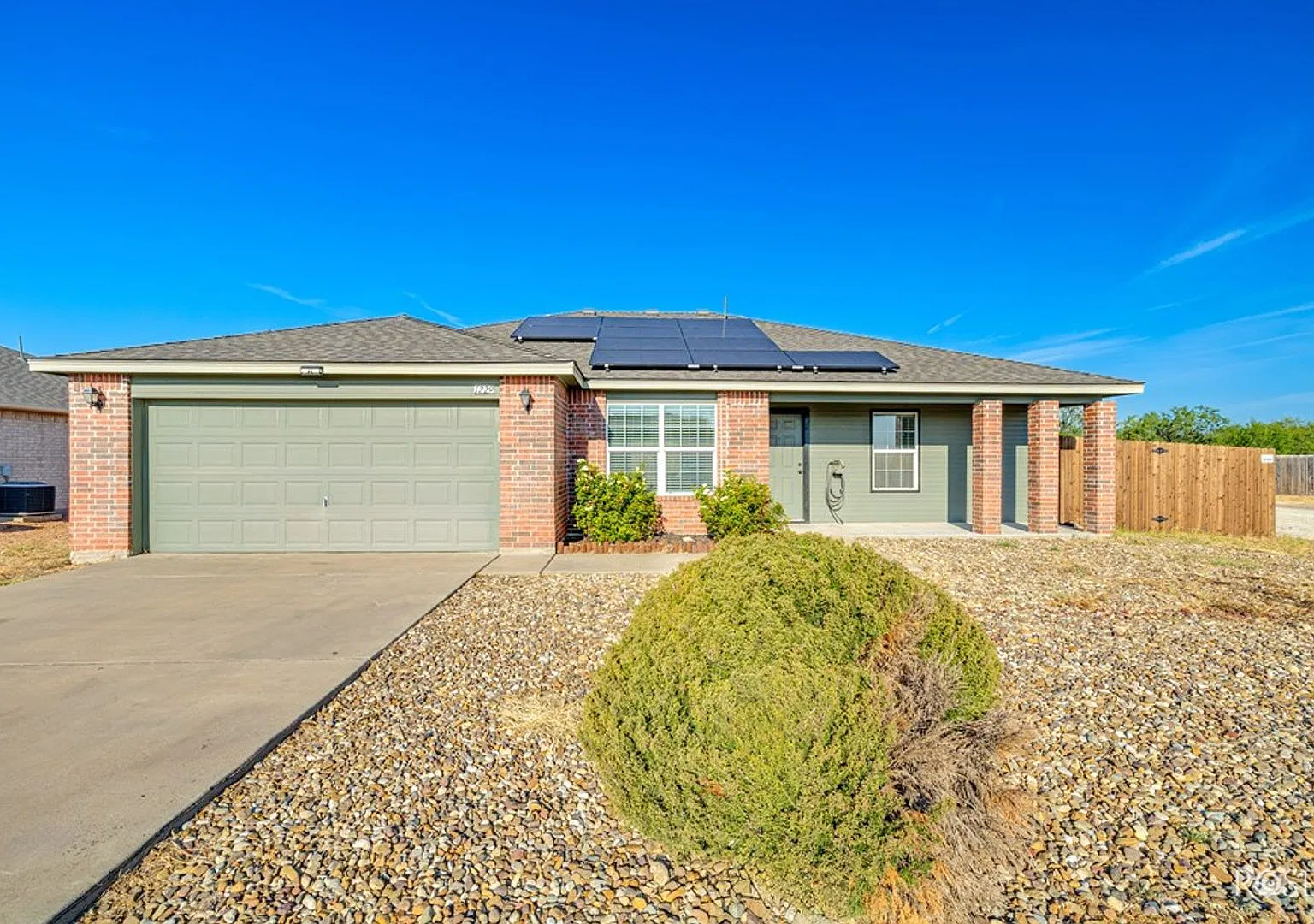 Coming Soon - Energy Efficient Home In Paulann! Save On Your Electric Bill! — Photo 1