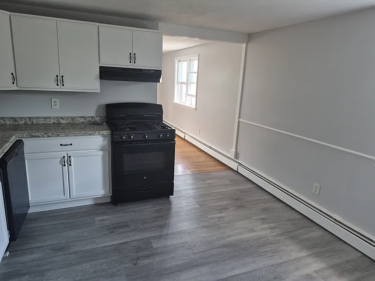 186 Broad St #5 — Photo 8