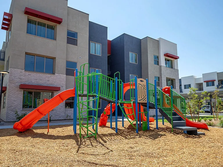 Vista Ridge Apartments — Photo 8