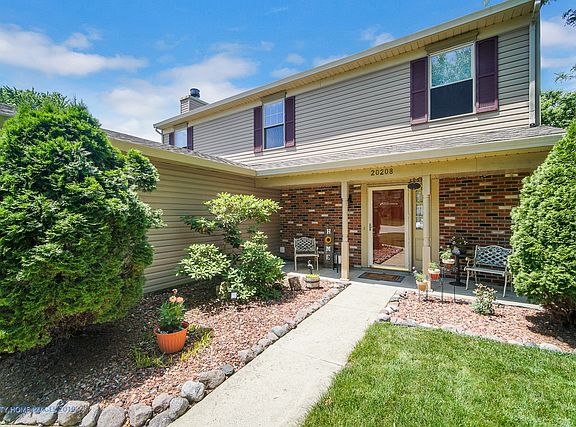 3rd image of 20208 S Rosewood Dr