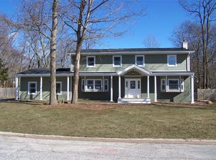 7 Wedgewood Ln, Miller Place, NY 11764