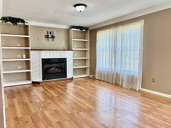 2nd image of 2427 Georgia Ln