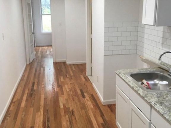 2nd image of 2027 Menahan St #2