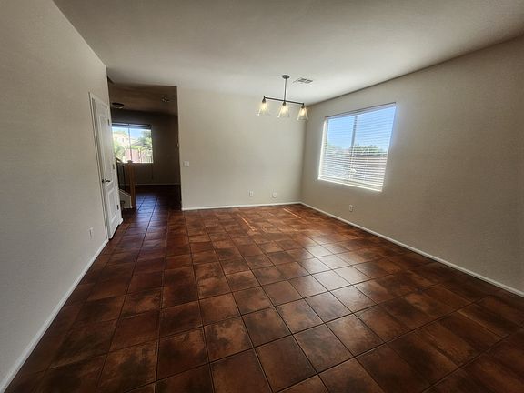 4th image of 11126 W Wilshire Dr