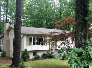 110 Historic Dr, Lakeville, PA 18438