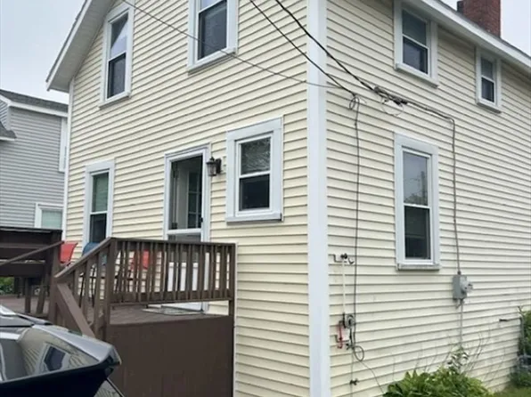 115 Kings Hwy, Hampton, NH 03842