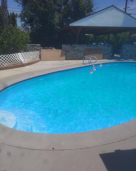 2nd image of 7520 Satsuma Ave