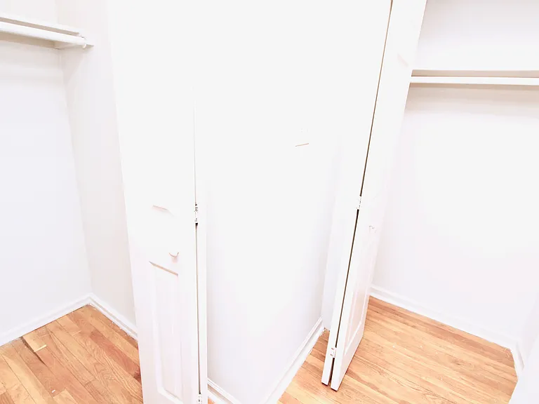 1350 W Argyle St #2N — Photo 6