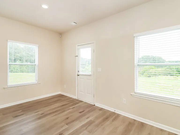 128 Innis Brook Cir — Photo 7